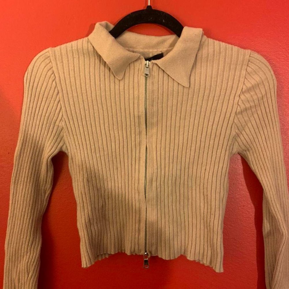 Collared zip up knit crop top